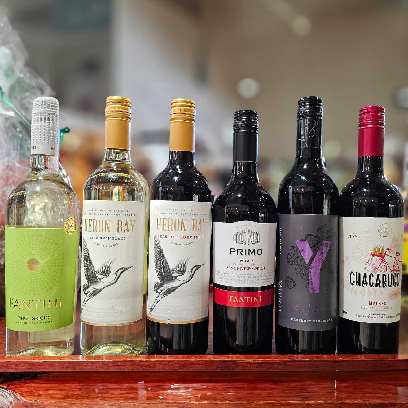 Mixed red and white wines package